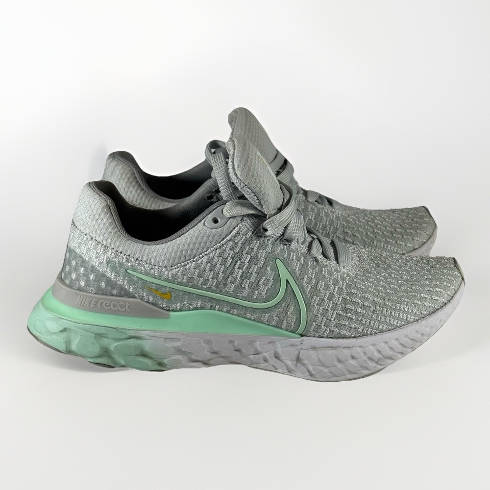 Nike Women's React Infinity‎ Run Flyknit 3 Running Shoes, Grey/Mint, Size 8
